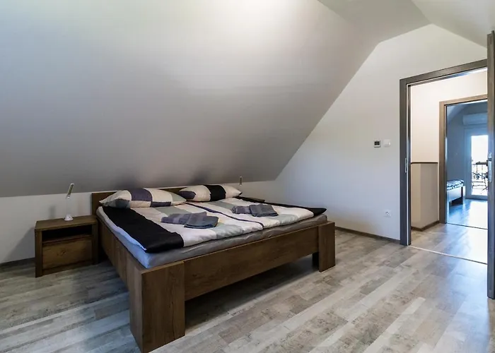 Kovago Vendeghaz Nagyfoki Holtag *